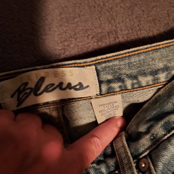 Express Blues women's jeans. - Picture 3 of 6